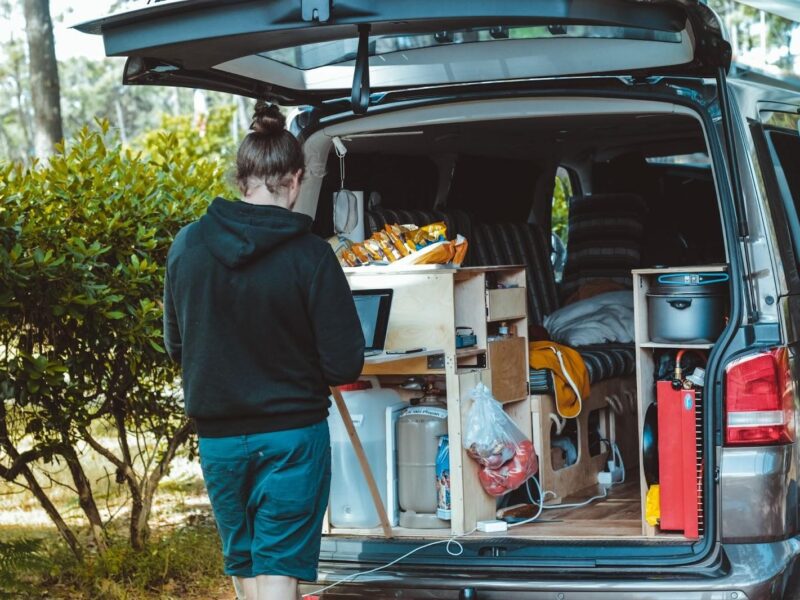 Tips To Get Your Budget And Career On Track When You Move Without A Job